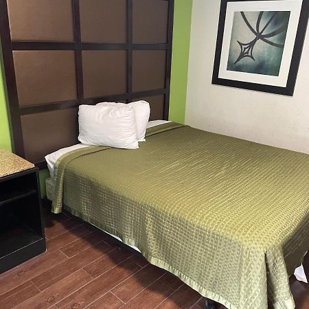 Sunrise Extended Stay Hotel Монтгомери Экстерьер фото